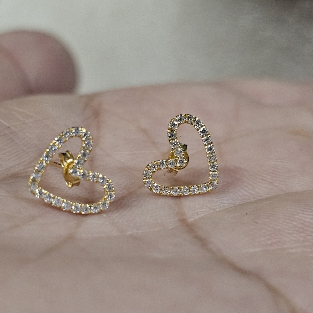 18k Real Saudi Gold Moissanite Heart Stud Earrings